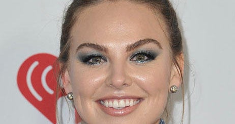 Former "Bachelorette" Hannah Brown apologizes after singing Nword on