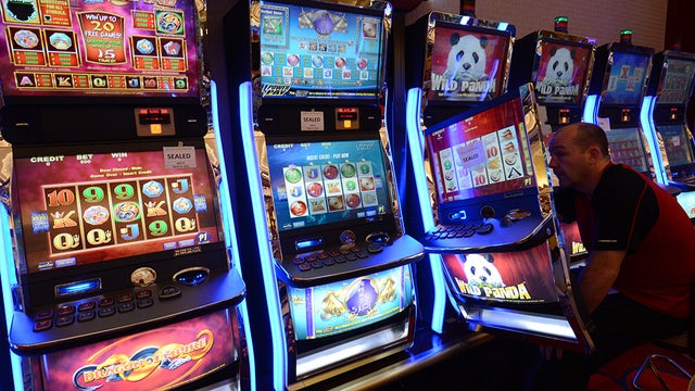 slot-machine.jpg 
