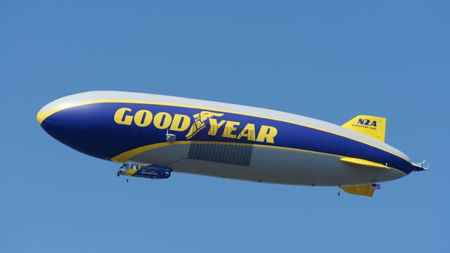 Goodyear-Blimp-Flyover-FL-Blimp_2.jpg 