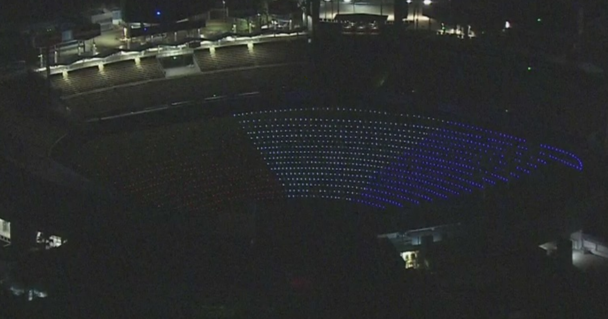 Dodger Stadium Lights Up In Remembrance Of Fallen American Heroes Ahead