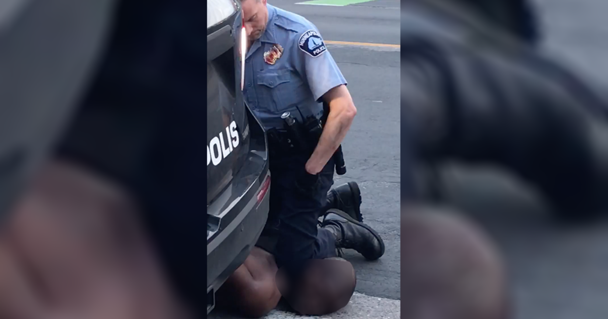 VIDEO: Dying man pleads 'I can't breathe' as Mpls police keep knee on his  neck