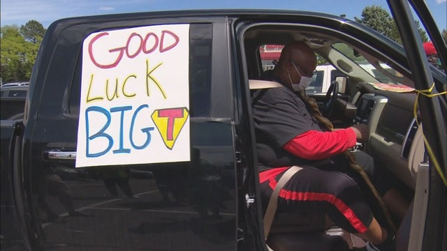 PASTOR RETURNS HOME 5VO.transfer_frame_890 