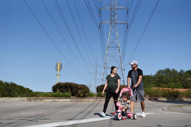 Pregnant nurse continues working at a hospital in San Antonio despite coronavirus fears 