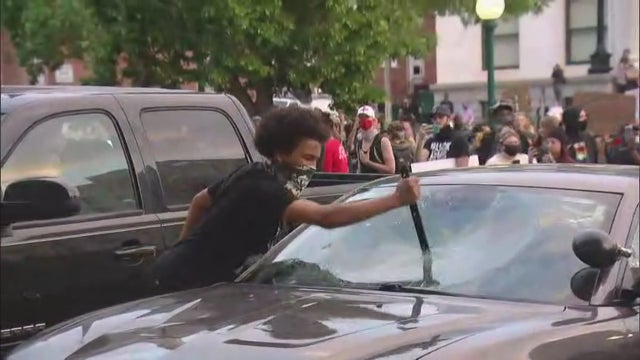 car-damaged-denver-protest.jpg 