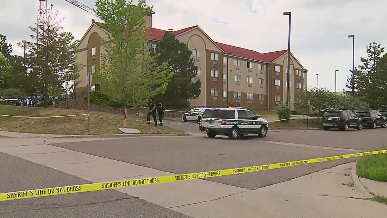 Suspect Shot, Killed By Arapahoe County Sheriff's Deputies - CBS Colorado