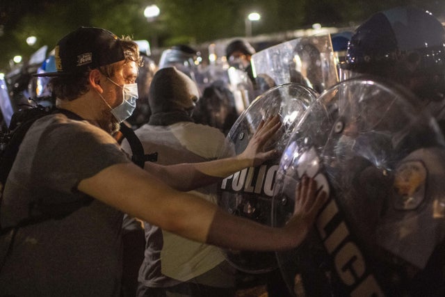 TOPSHOT-US-POLITICS-POLICE-JUSTICE-RACISM 