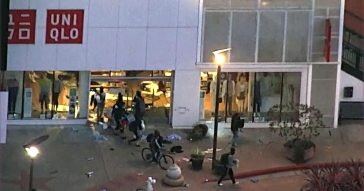 Looting at Ross, Uniqlo on second night of George Floyd protest in
