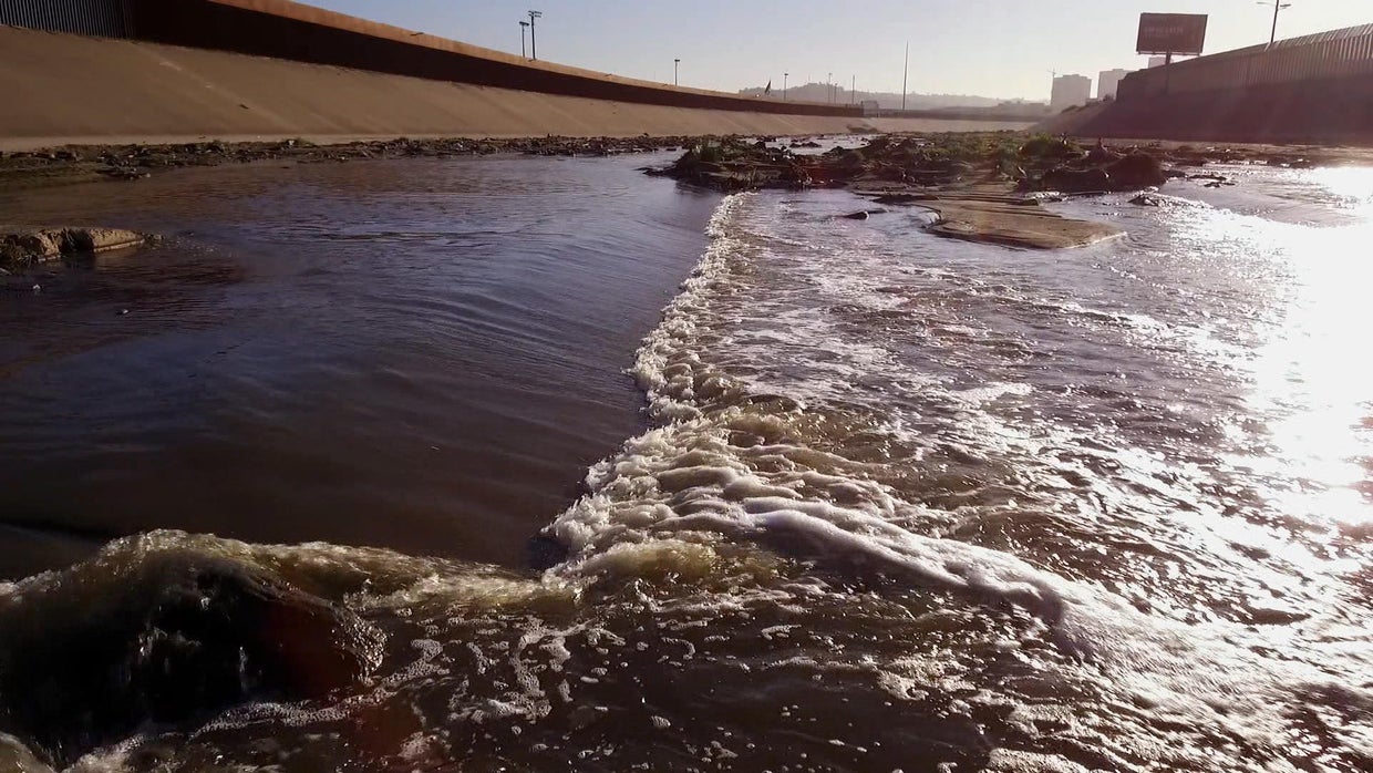 Raw sewage flowing into the Tijuana River brings toxic sludge to ...