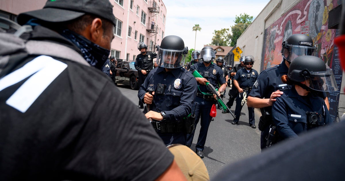 LAPD Asks Protesters To Report Incidents Of Excessive Force - CBS Los ...
