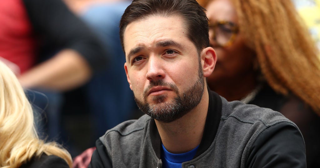 Reddit Cofounder Alexis Ohanian Resigns From Board, Urges Seat Be