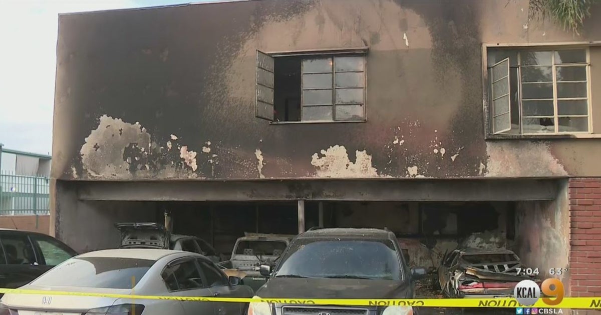 'This Is Horrifying' Fire Damages 6 Cars, Apartment In Panorama City