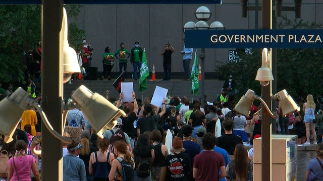 Hennepin-County-Government-Building-George-Floyd-Rally.jpg 