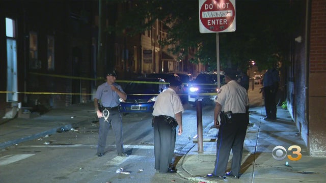 Police-Search-For-Attacker-After-Man-Stabbed-In-South-Philadelphia-.jpg 