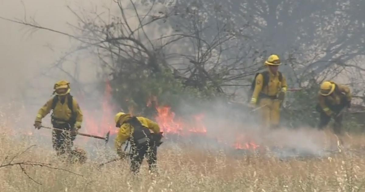 Grant Fire Near Sloughhouse Burns More Than 5,000 Acres - CBS Sacramento