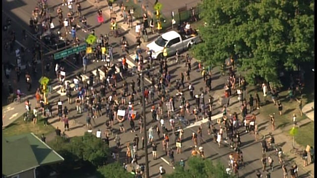 Bob-Kroll-Protest.jpg 