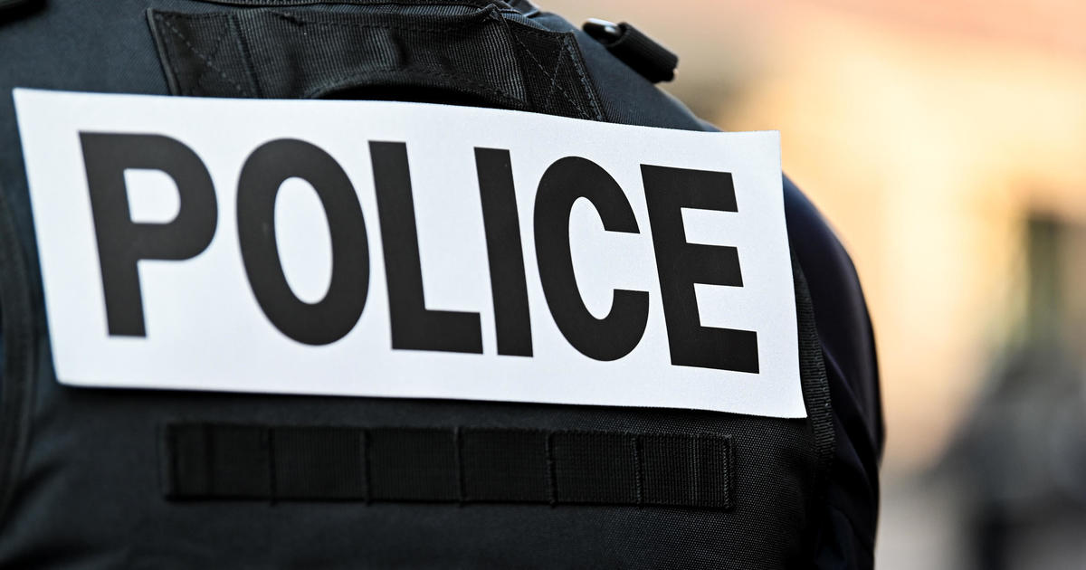 Bezeers Mom Videos - French police arrest mom, 4 daughters over alleged terror plot - CBS News