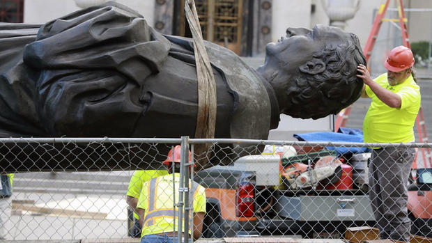 columbus-statue-taken-down 