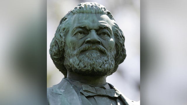 frederick-douglass-statue-vandalized-rochester-ny-070520.jpg 