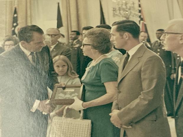 Nixon awards Medal of Honor to family of Robert Law 
