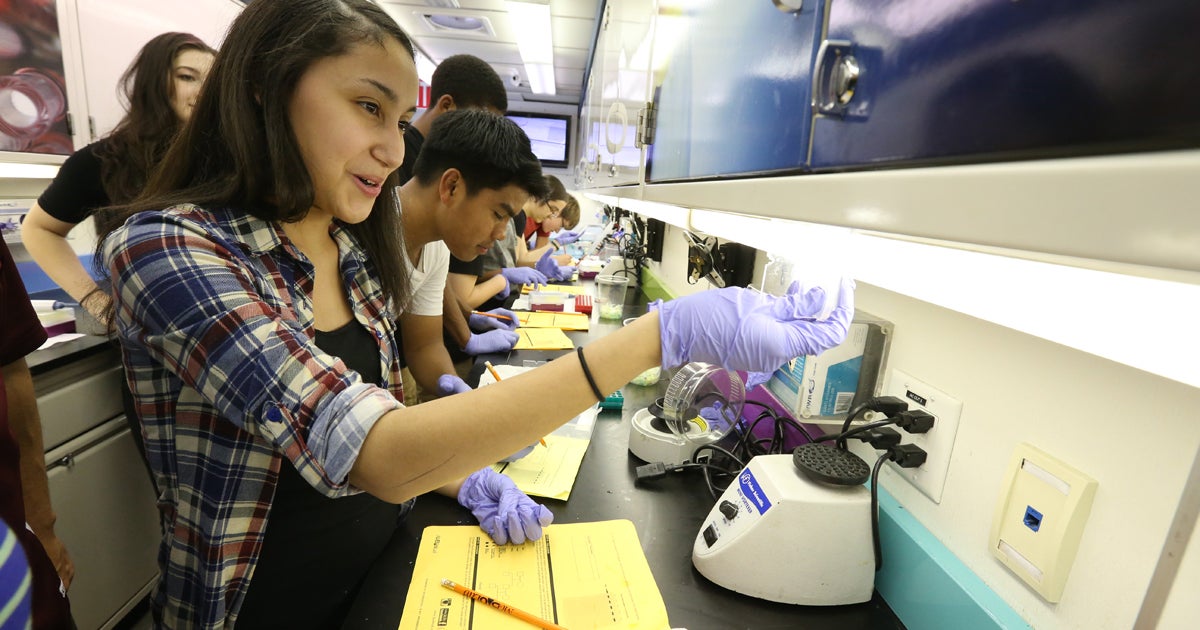 Learning Undefeated Brings STEM 'Anywhere Labs' To Maryland CBS Baltimore