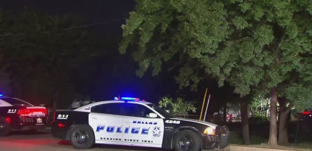 Seagoville Police Chase Into City Of Dallas Ends With 1 Dead After Pickup Slams Into Tree CBS DFW