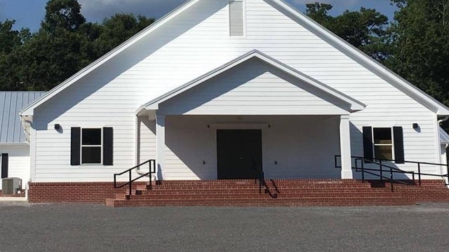 church.jpg 