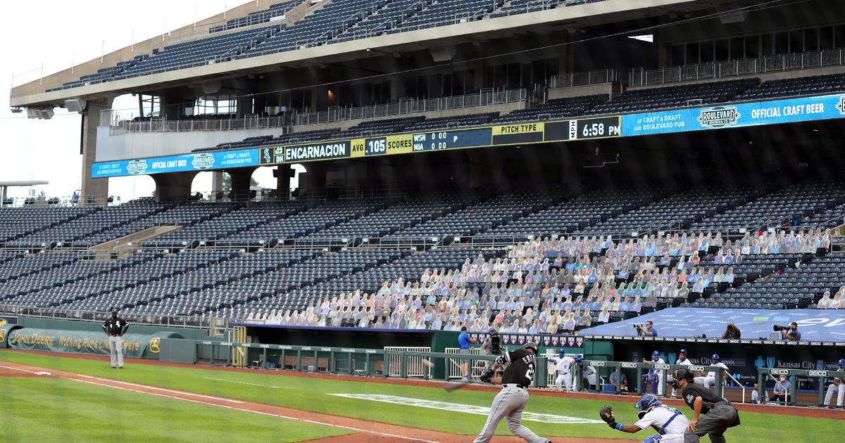 Lorenzo Cain opts out for the rest of MLB season