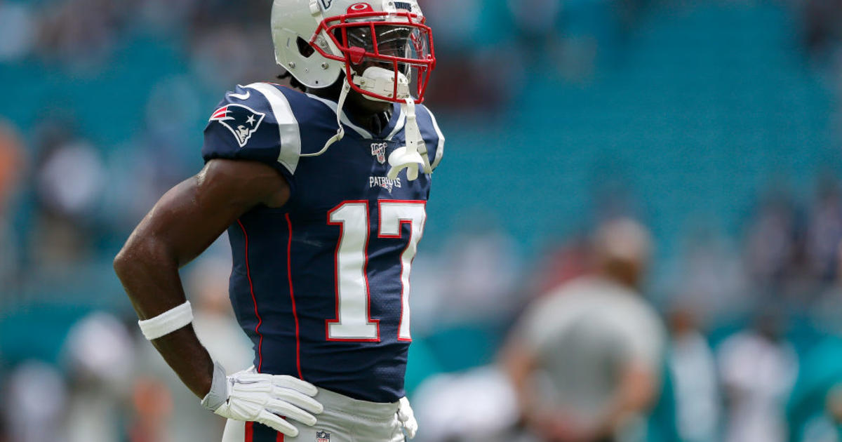 Antonio Brown Sports His Cousin Hollywood Brown's #5 Ravens Jersey