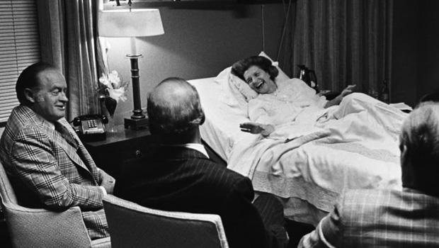bob-hope-visits-betty-ford-in-hospital-620.jpg 