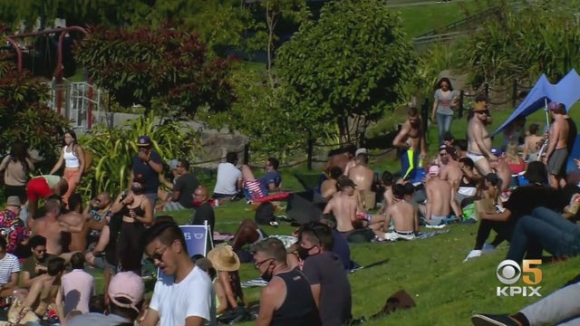 dolores-park-crowding-kpix.jpg 