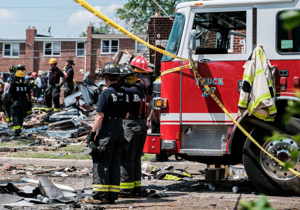 Gas explosion leaves 1 dead and 6 injured in Baltimore - CBS News