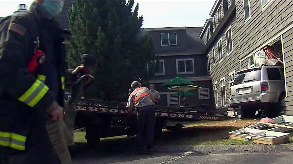 Car Crashes Into Brookline Assisted Living Facility CBS Boston
