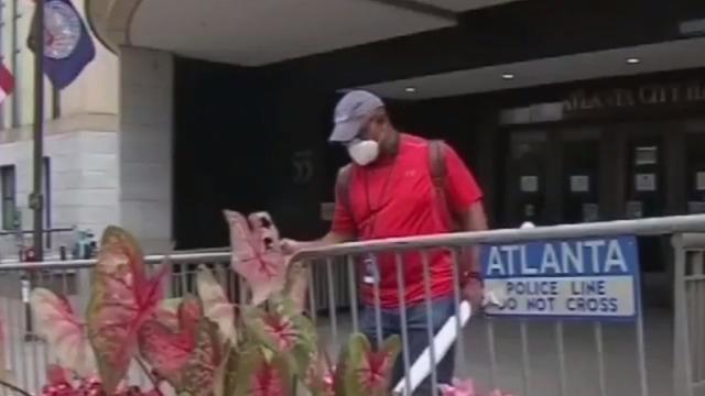 cbsn-fusion-coronavirus-task-force-warns-georgia-to-close-bars-and-restaurants-in-hot-zones-thumbnail-530129-640x360.jpg 