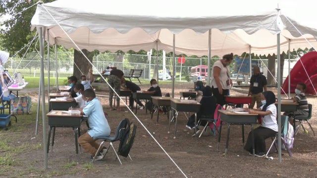 school-outdoor-learning-tent.jpg 