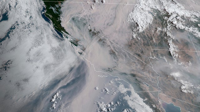 820-satellite-california-smoke.jpg 