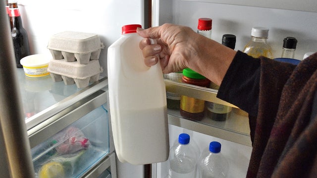 refrigerator-milk-1-6.jpg 