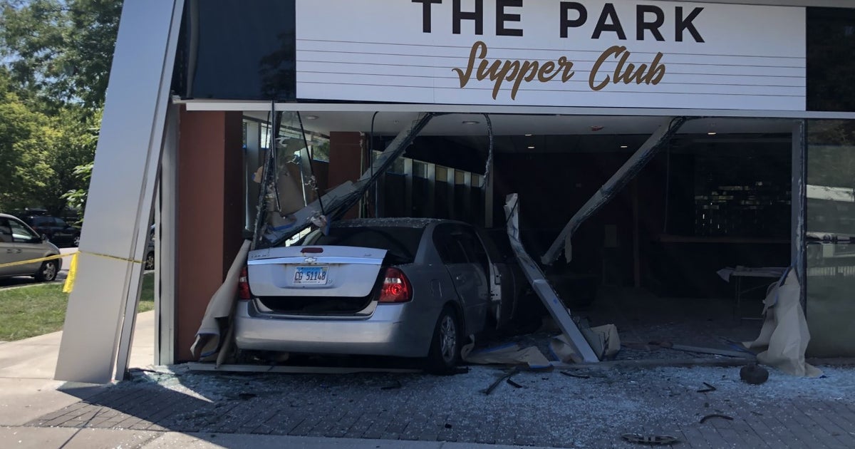 Car Crashes Into Restaurant In Washington Park - CBS Chicago