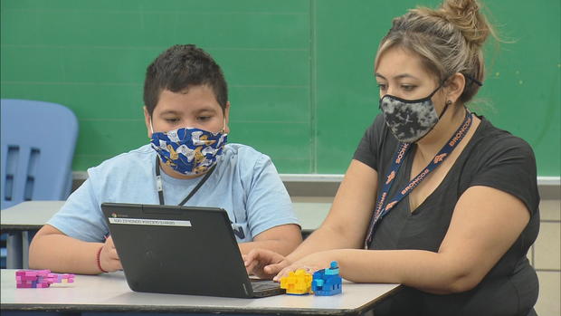 denver students schools laptop class students face mask (3) 