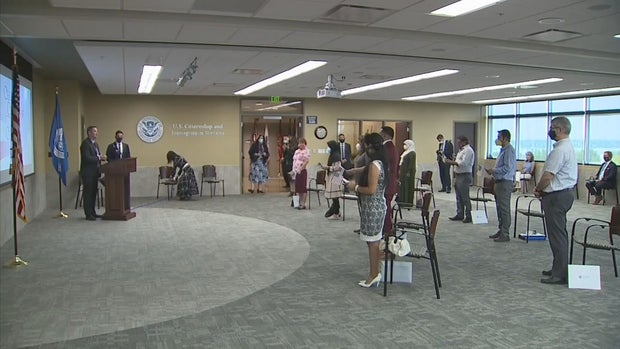 CHAD WOLF AT NATURALIZATION 5SOTVO.transfer_frame_731 