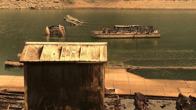 MARKLEY-COVE-MARINA-BOATS-BURNED.jpg 