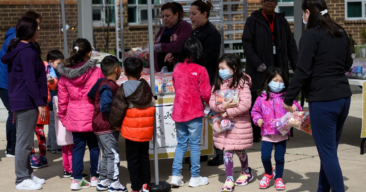 Under pressure, USDA extends flexible free school meals for kids program -  CBS News