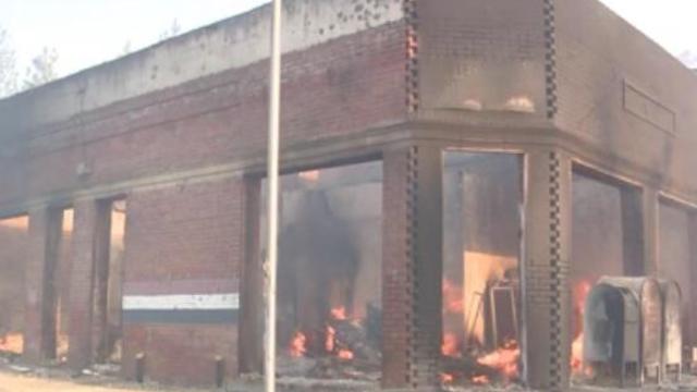 malden-washington-post-office-destoryed-by-wildfire-090720.jpg 