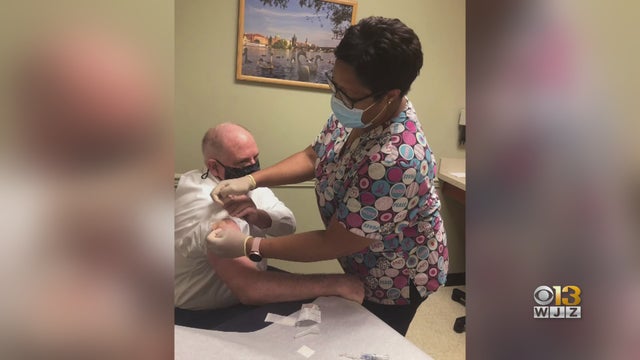 Gov.-Hogan-flu-shot.jpg 