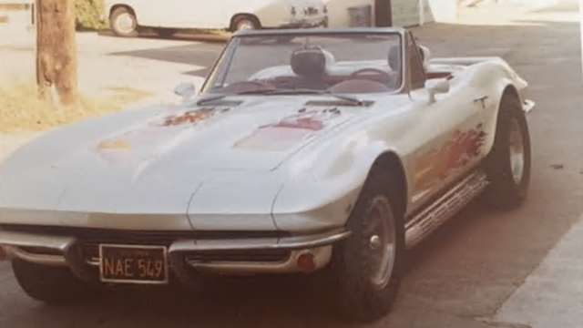 classic-corvette.png 
