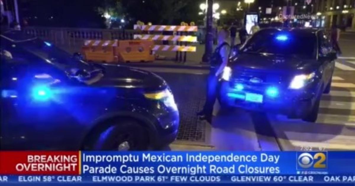 Impromptu Mexican Independence Day Parade Causes Overnight Road ...