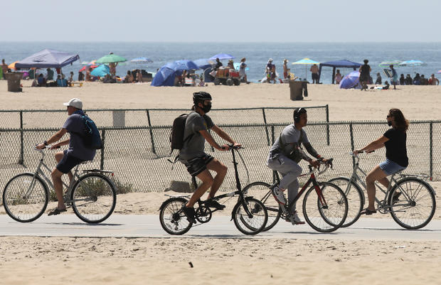 Californians Flock To Beaches Amid Major Late-Summer Heatwave 