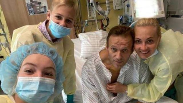 alexei-navalny-insta-germany-hospital.jpg 