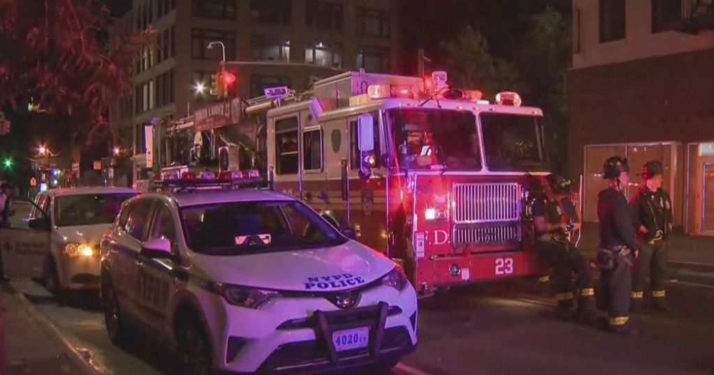 3 Firefighters Hurt Battling Lower East Side Blaze - CBS New York