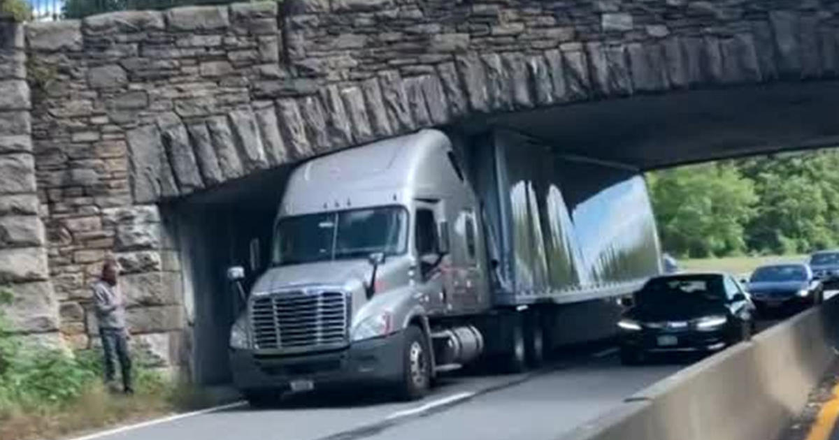 Truck Gets Stuck Under Overpass On Hutchinson River Parkway CBS New York