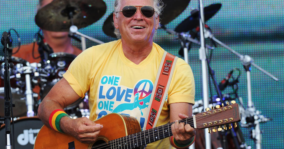 Jimmy Buffett Plays Impromptu Mini-Concert For U.S. Naval Academy ...